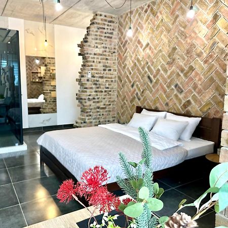 Comfortable Apartments With A Coffee Machine In The City Centre, Zlata Plaza Рівне Екстер'єр фото