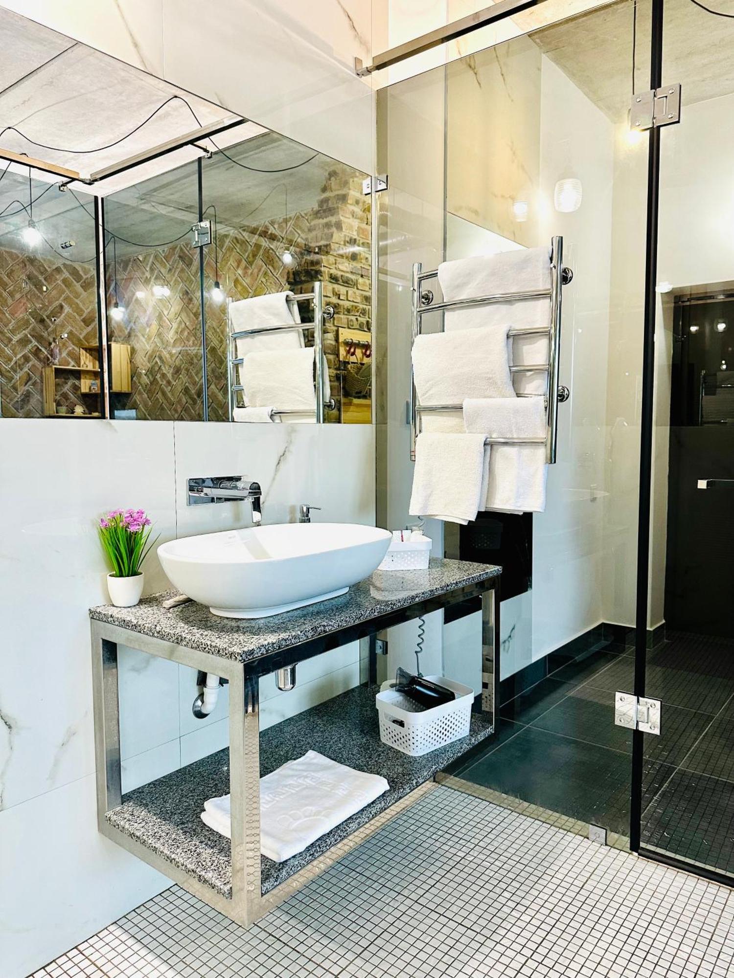 Comfortable Apartments With A Coffee Machine In The City Centre, Zlata Plaza Рівне Екстер'єр фото