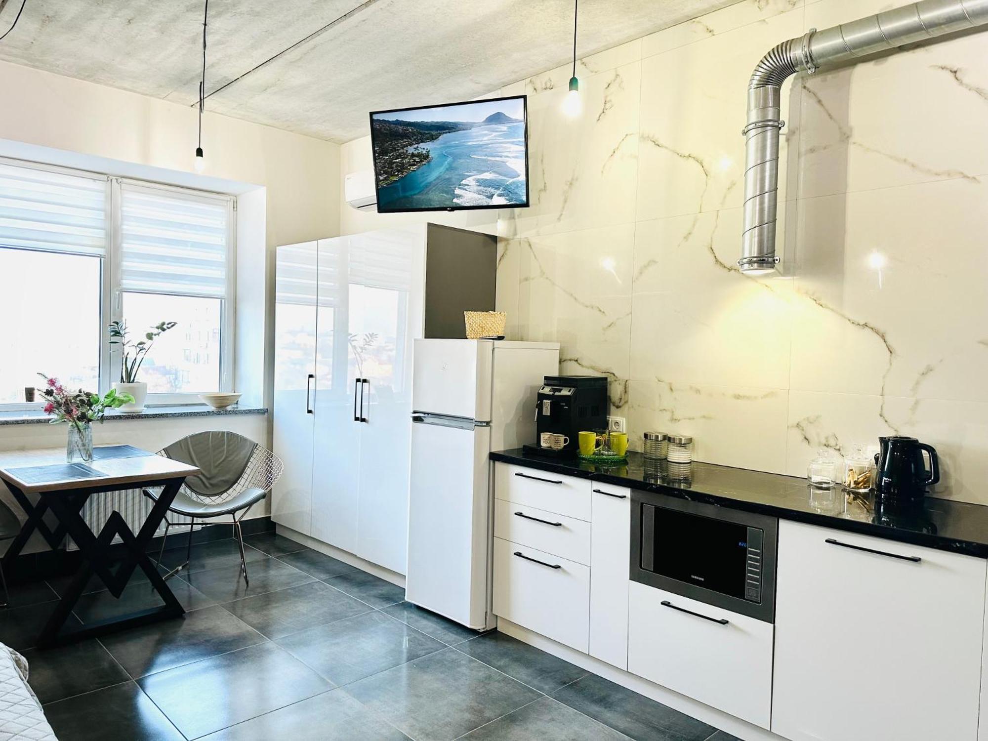 Comfortable Apartments With A Coffee Machine In The City Centre, Zlata Plaza Рівне Екстер'єр фото