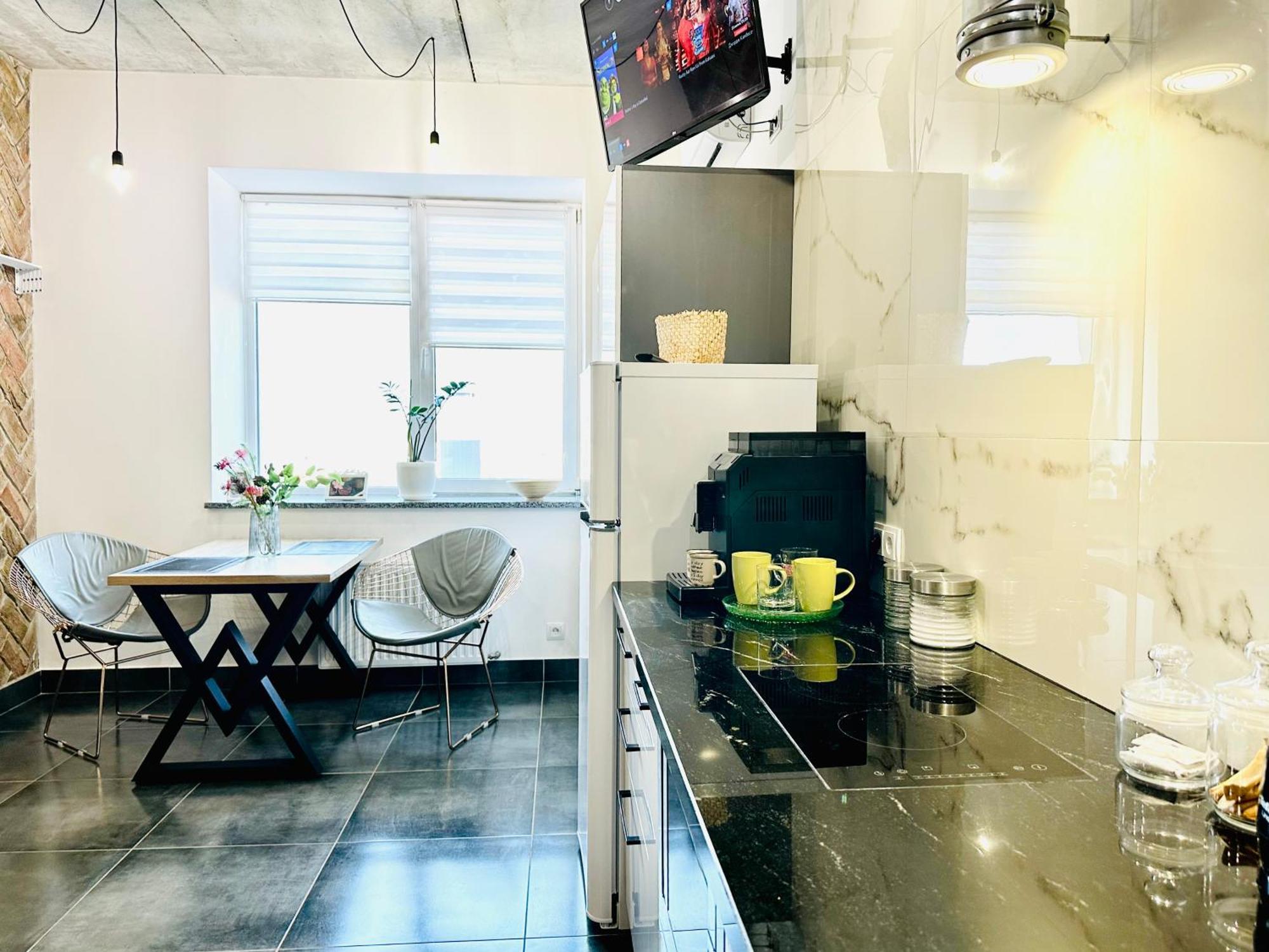 Comfortable Apartments With A Coffee Machine In The City Centre, Zlata Plaza Рівне Екстер'єр фото